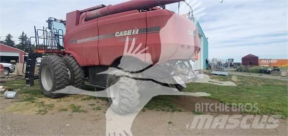 Case IH 8010 Kombinované zberacie stroje
