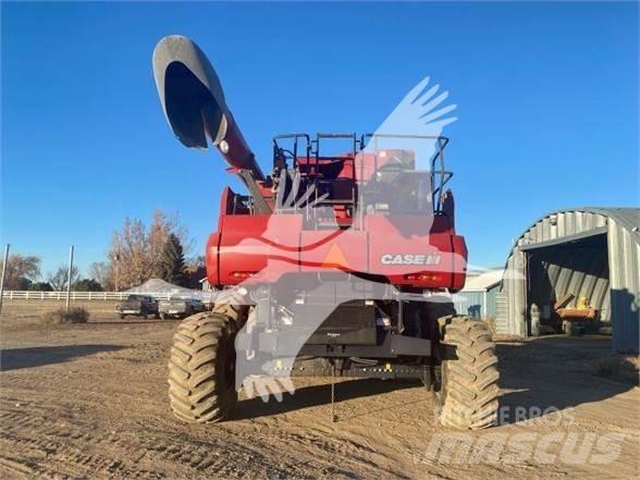 Case IH 8120 Kombinované zberacie stroje