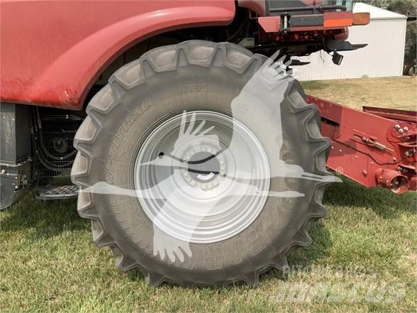 Case IH 8240 Kombinované zberacie stroje