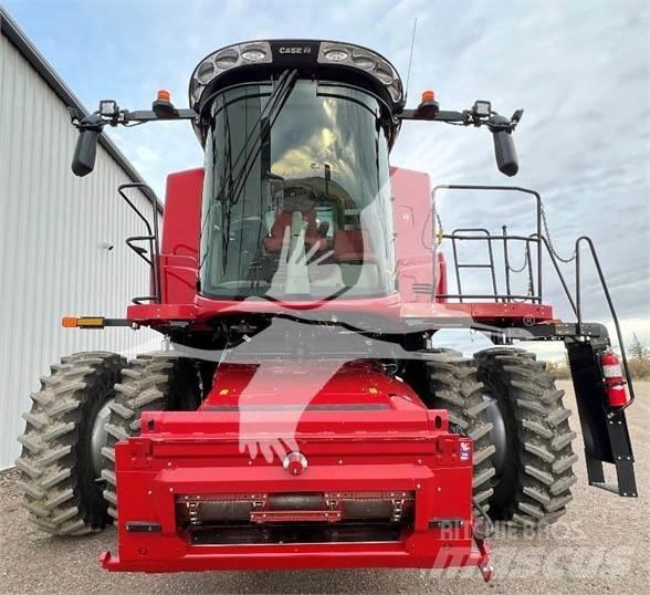 Case IH 8250 Kombinované zberacie stroje