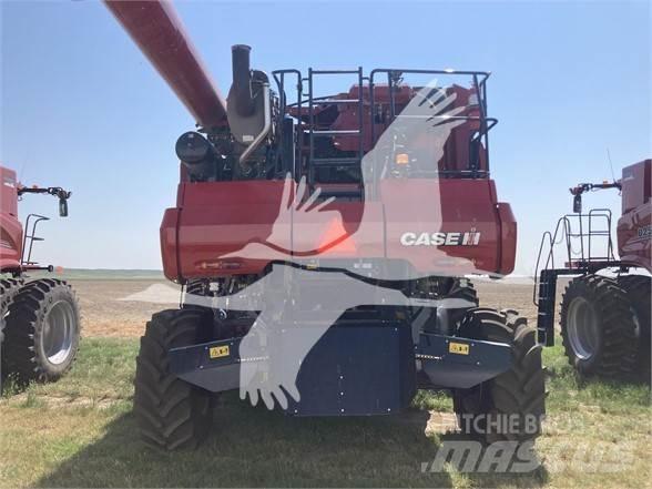 Case IH 8250 Kombinované zberacie stroje