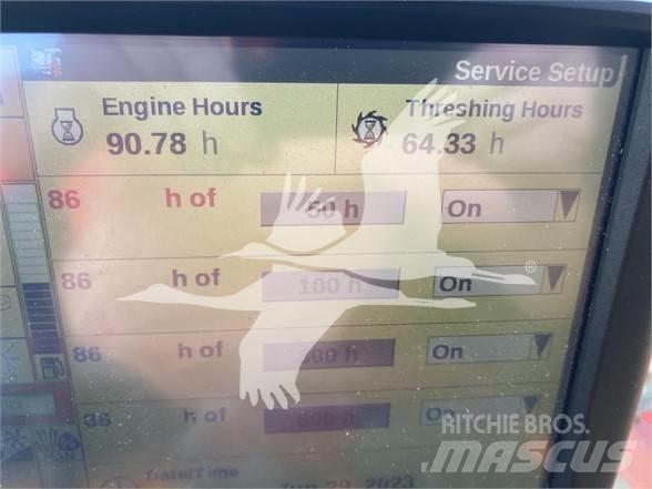 Case IH 8250 Kombinované zberacie stroje