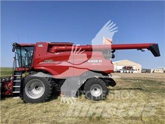 Case IH 8250 Kombinované zberacie stroje