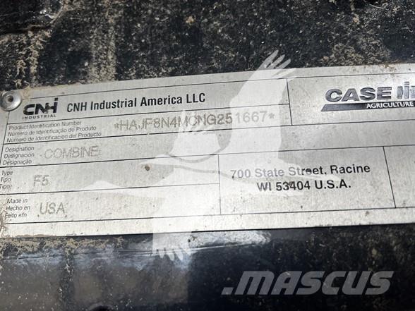 Case IH 8250 Kombinované zberacie stroje