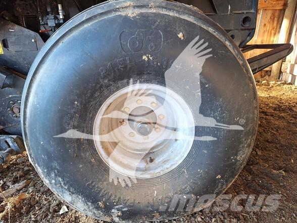 Case IH RB565 Lisy na okrúhle balíky