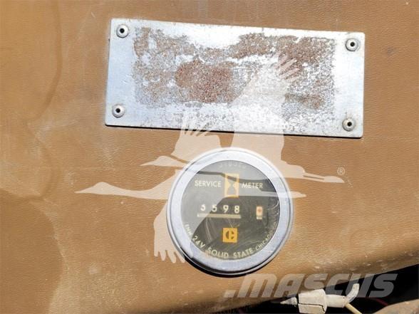 CAT 235 Pásové rýpadlá