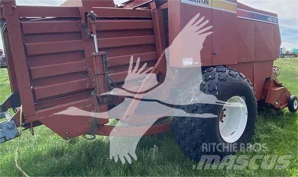 Hesston 4910 Lisy na hranaté balíky