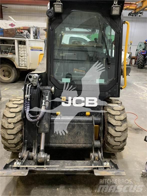 JCB 215 Šmykom riadené nakladače