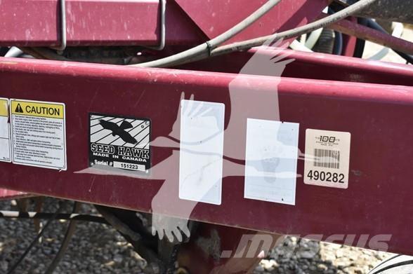 Seed Hawk 8412 Mechanické sejačky