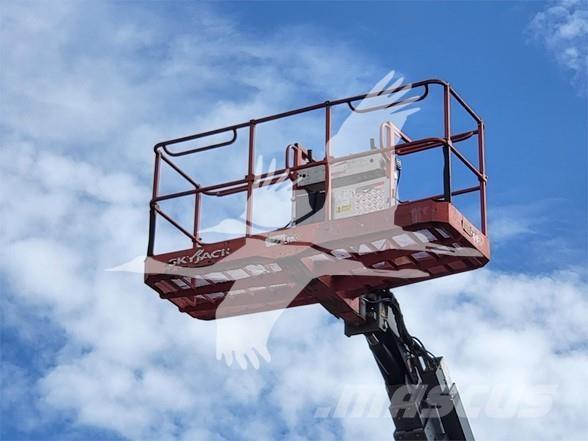 SkyJack SJ82T Teleskopické plošiny