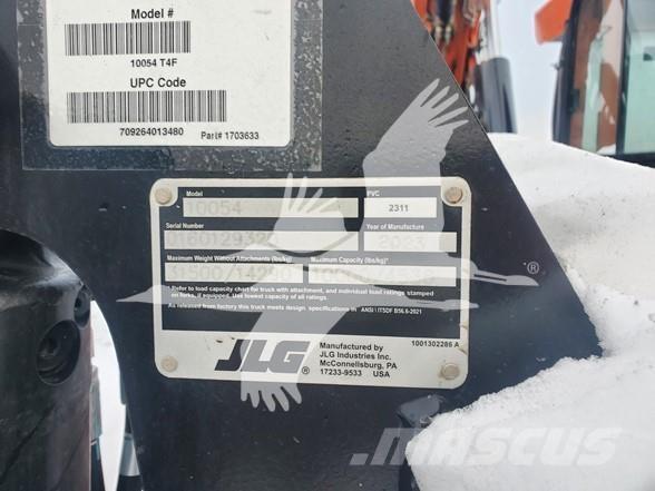 SkyTrak 10054 Teleskopické manipulátory