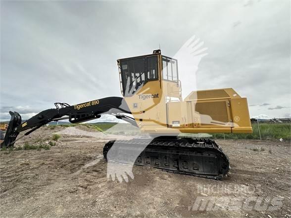 Tigercat 890 Lesné nakladače