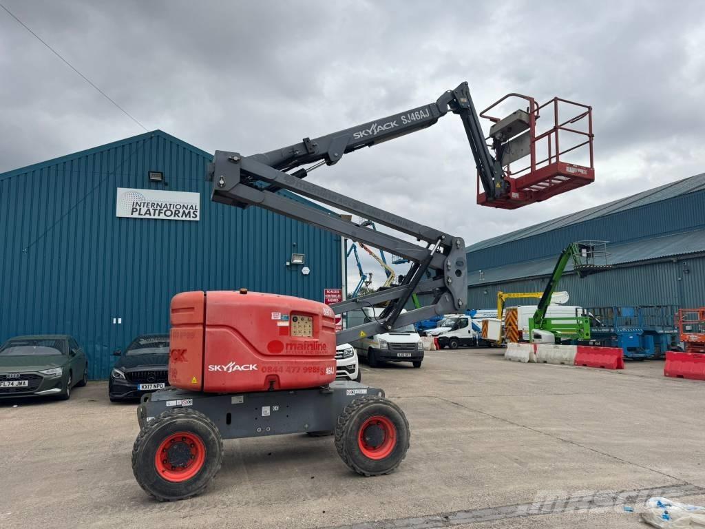 SkyJack SJ 46 AJ Kĺbové plošiny
