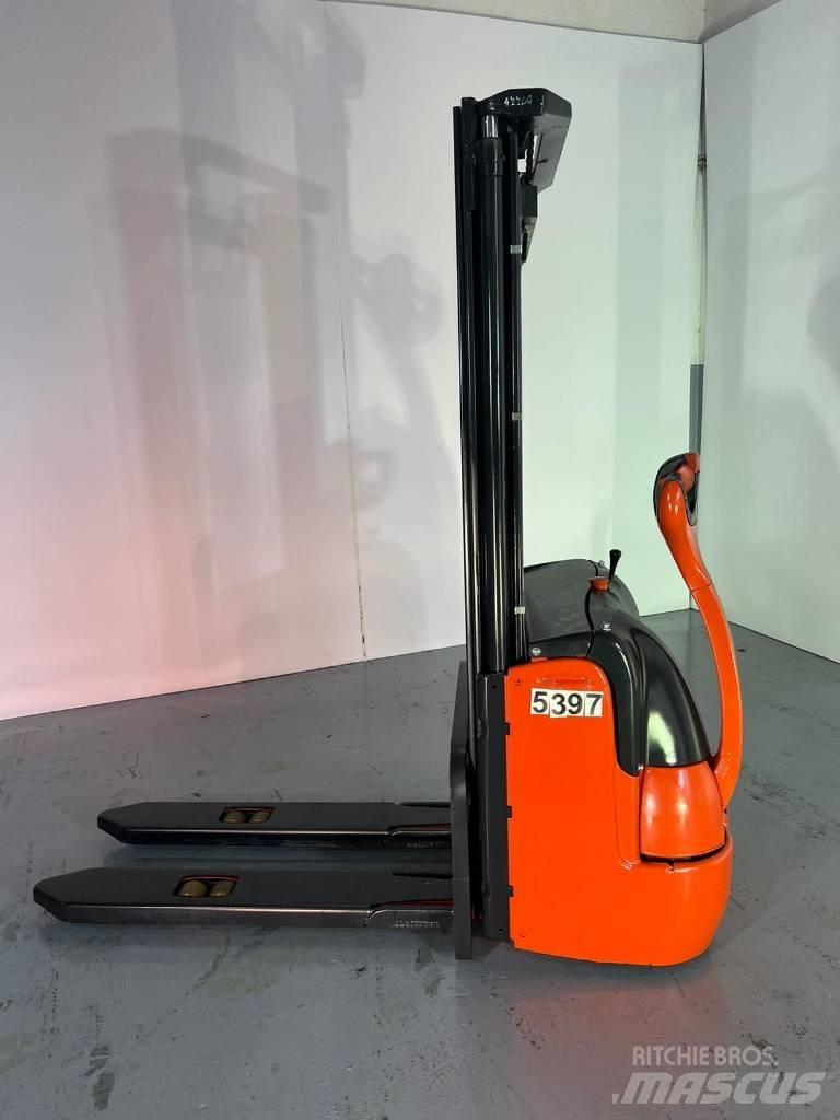 Linde L10 Ručne vedené vysokozdvižné vozíky