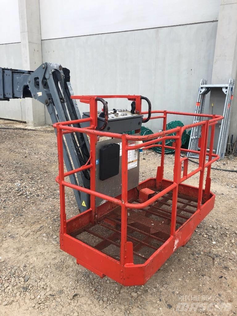 SkyJack SJ 66 T Kĺbové plošiny