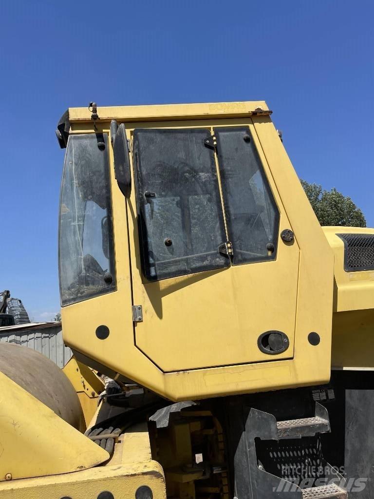 Bomag 226-4 Ťahačové valce