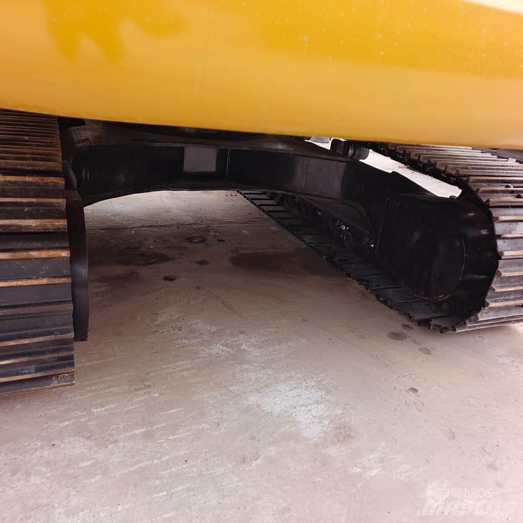 CAT 320D Pásové rýpadlá