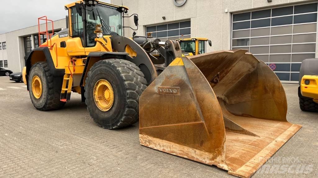 Volvo L260H Kolesové nakladače