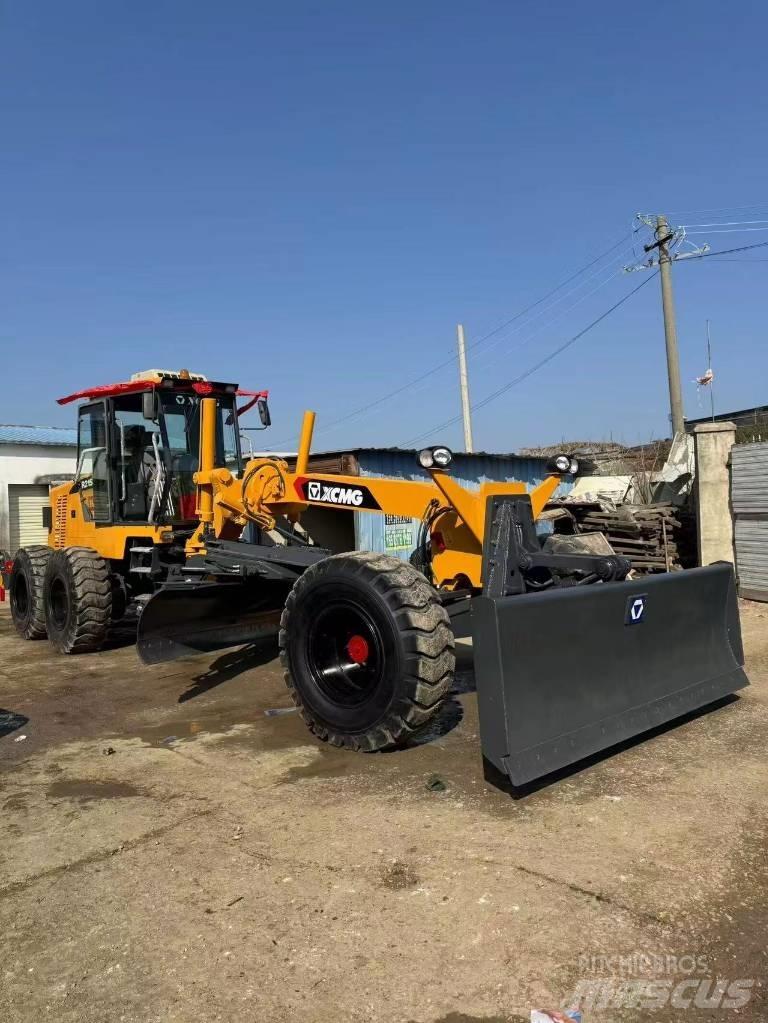 XCMG GR 2153 Grejdery