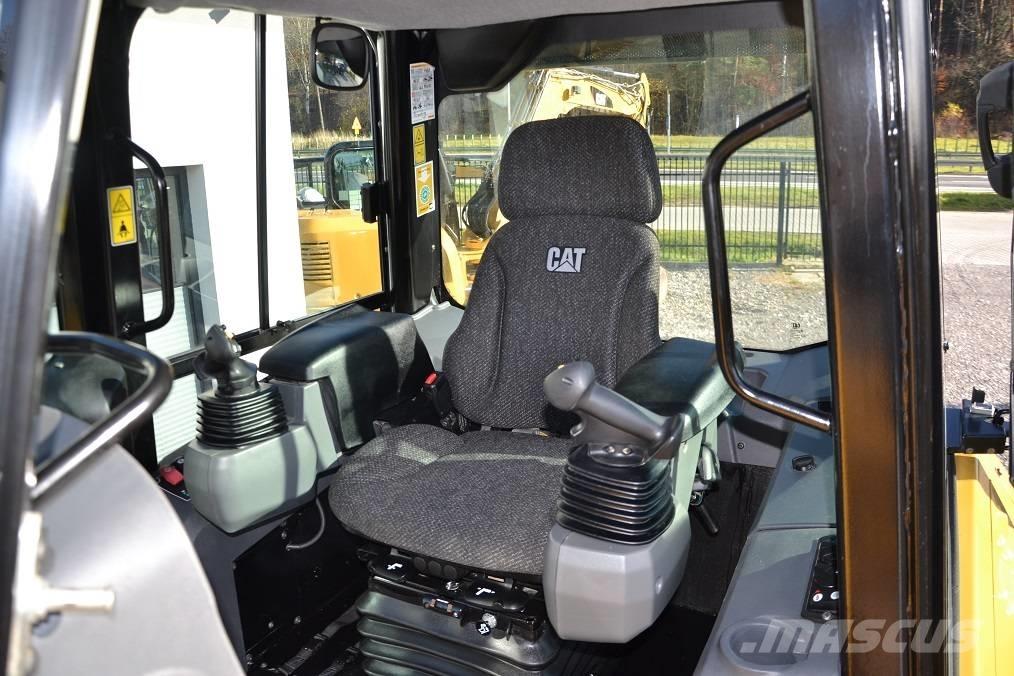 CAT CAT D6K2 LGP Pásové dozéry