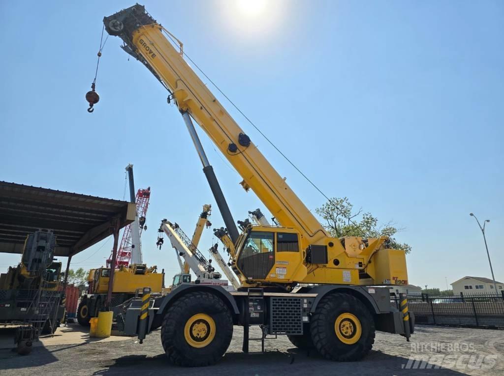 Grove RT 890 E Žeriavy pre ťažký terén