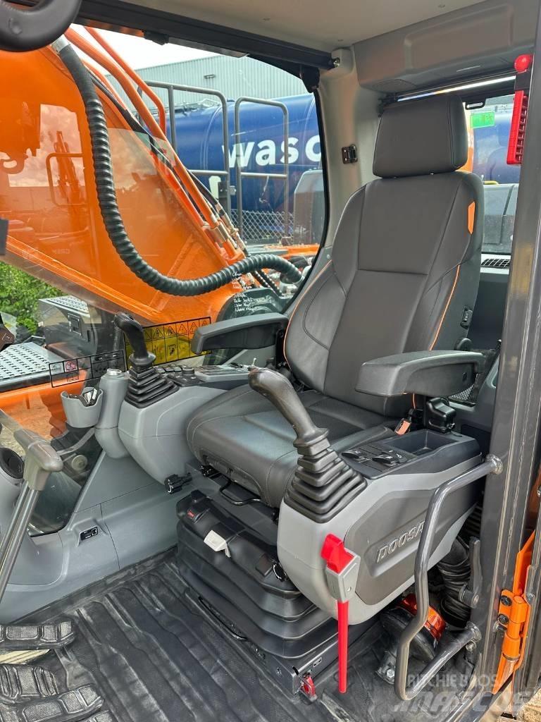 Doosan DX 350 NLC-7 Pásové rýpadlá
