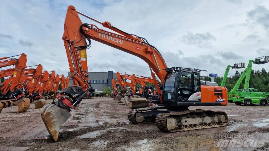 Hitachi ZX250LC-6 Pásové rýpadlá