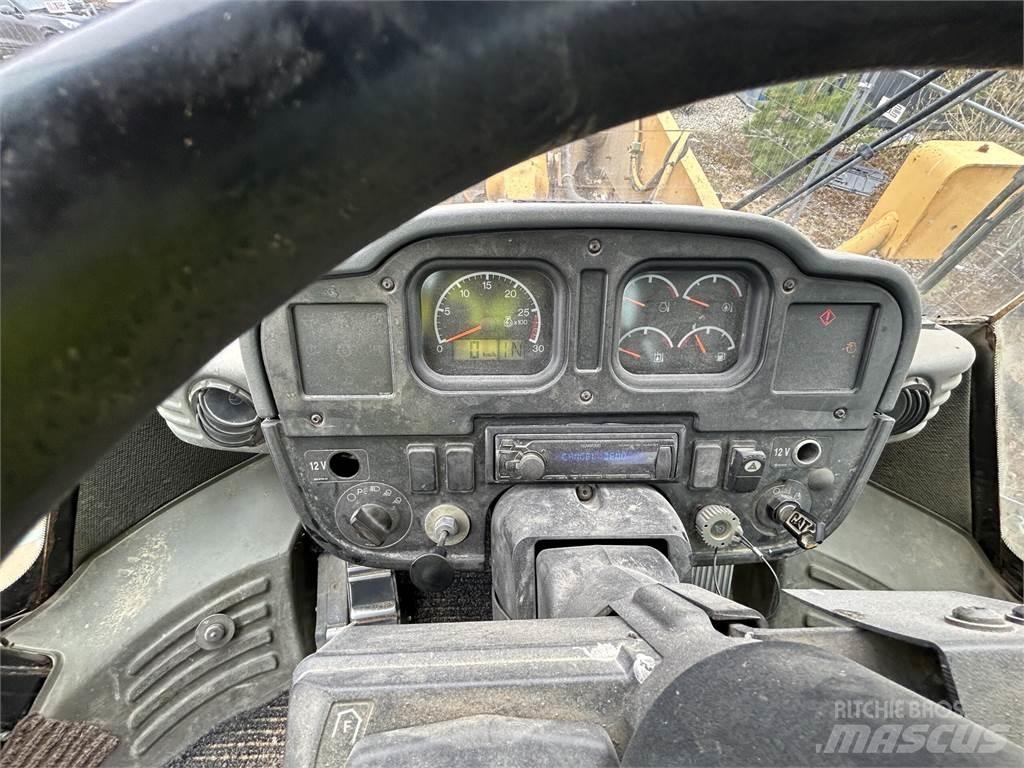 CAT 962H Kolesové nakladače