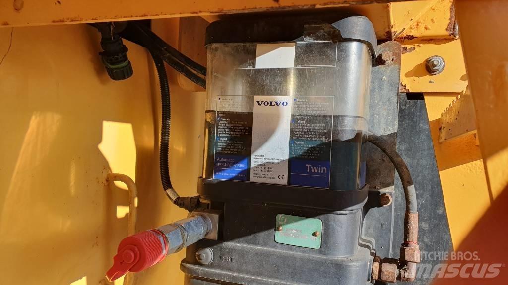 Volvo L 120 G Kolesové nakladače
