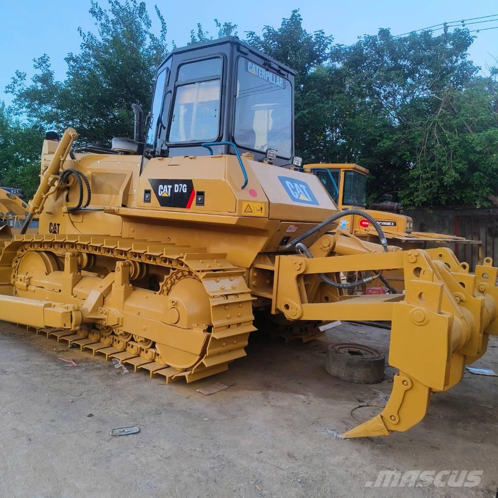 CAT D 7 G Pásové dozéry
