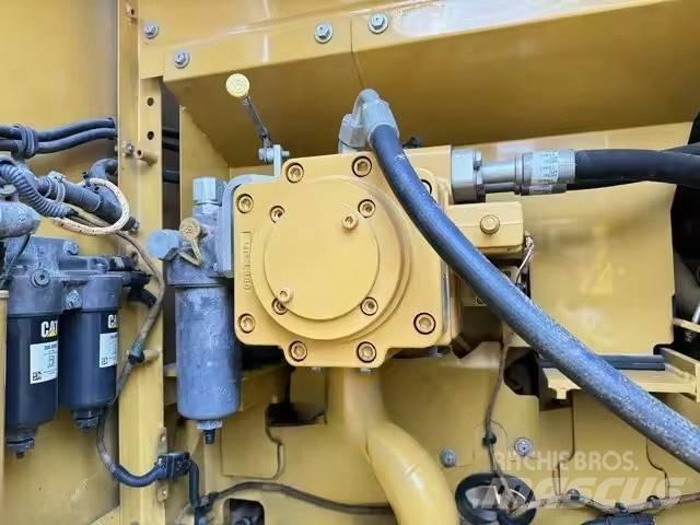 CAT 320 GC Pásové rýpadlá