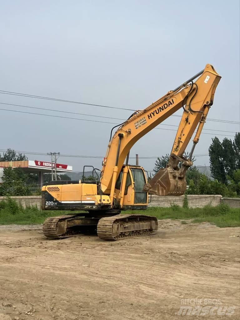 Hyundai R220-9S Pásové rýpadlá