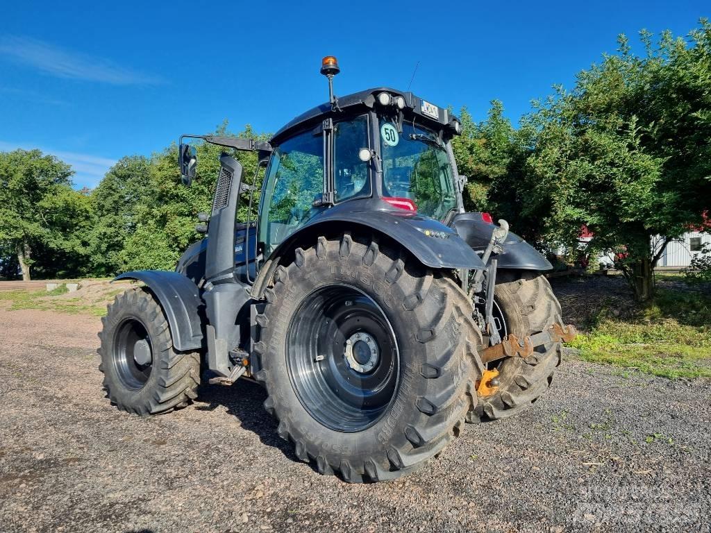 Valtra T175D Traktory