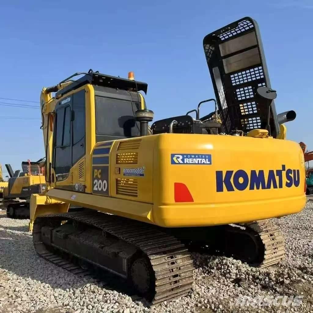 Komatsu PC 200 Pásové rýpadlá