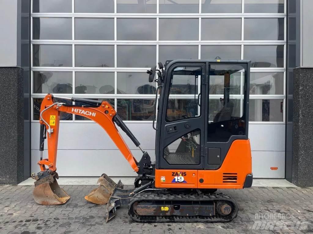 Hitachi ZX19-6 Mini rýpadlá < 7t