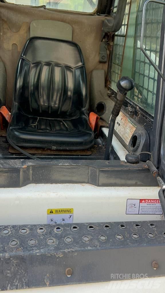 Bobcat S 130 Mininakladače