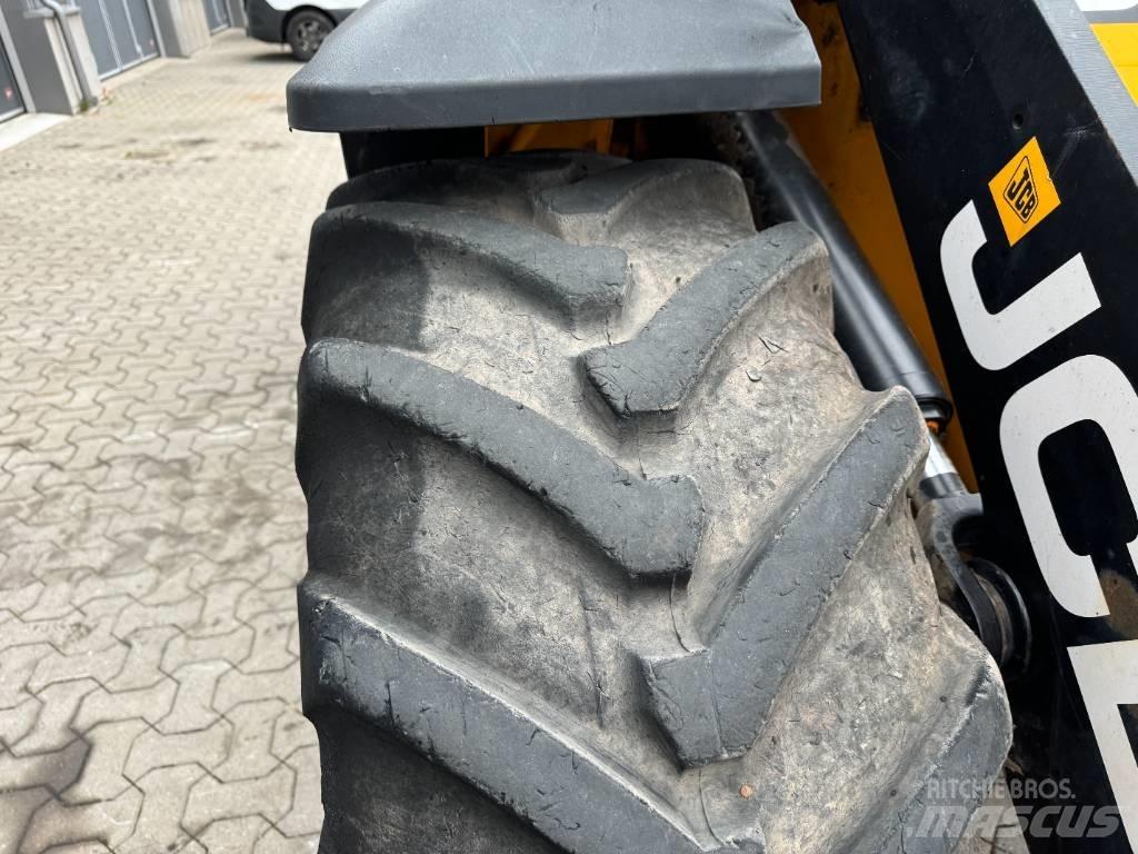 JCB 411 HT Kolesové nakladače