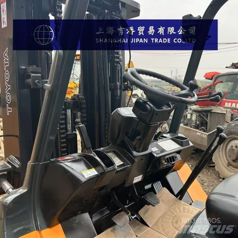 Toyota 5 ton Dieselové vozíky