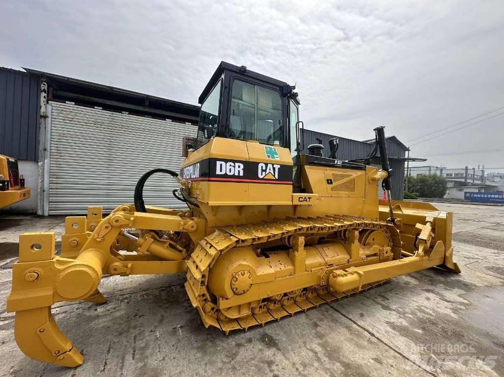CAT D 6 R Pásové dozéry