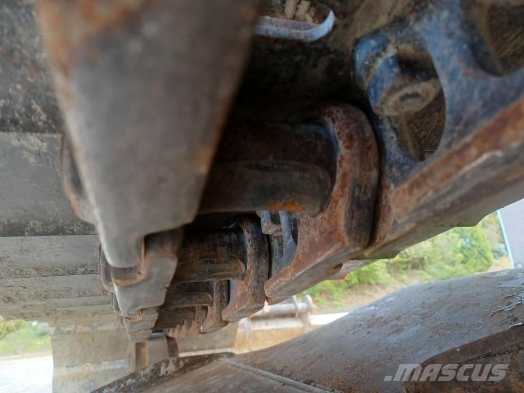 Hitachi ZX 135 US-6 Pásové rýpadlá