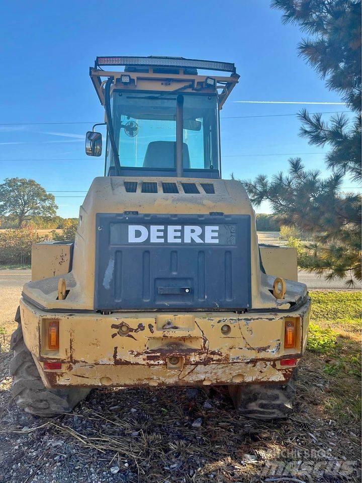 John Deere 324H Kolesové nakladače