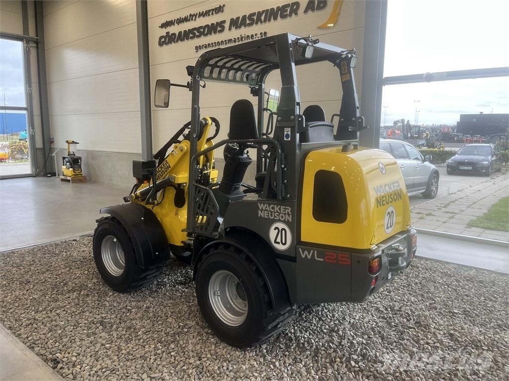 Wacker Neuson WL 25 Kolesové nakladače