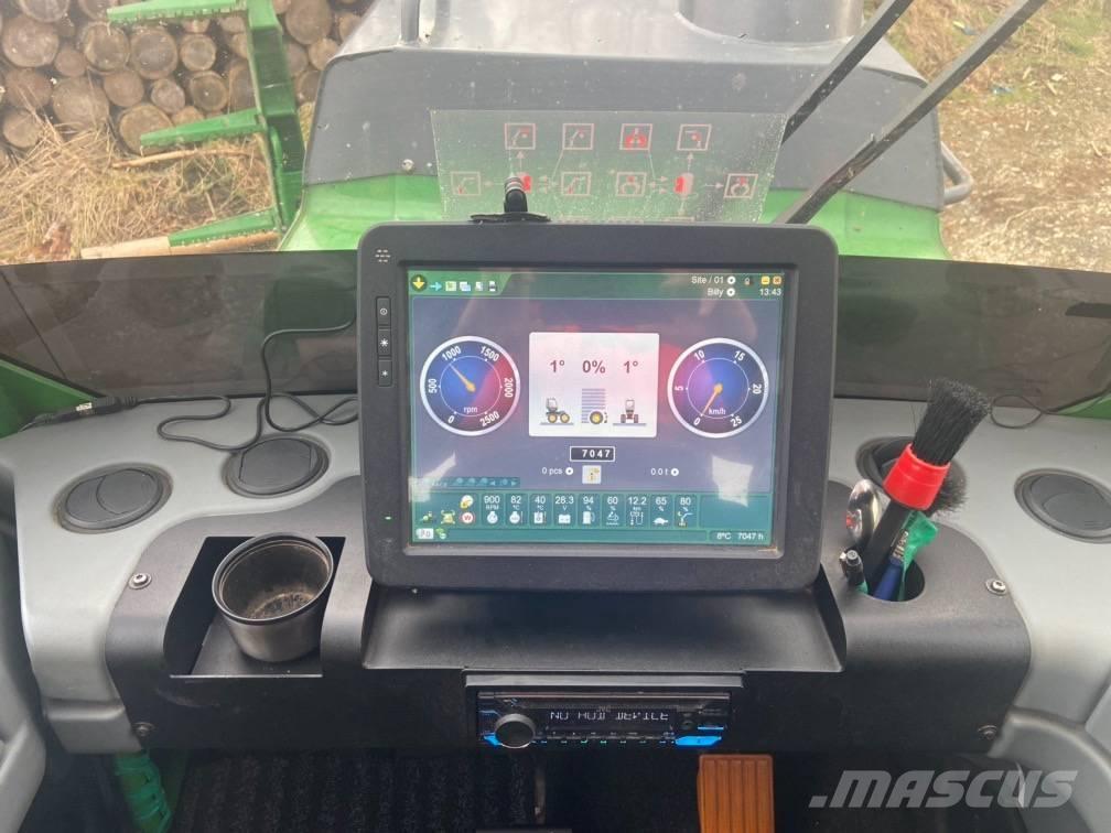 John Deere 1510 G Lesné traktory