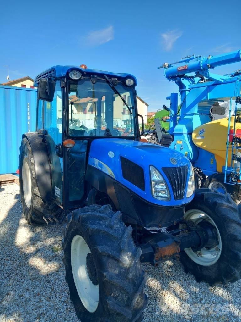 New Holland T4040F Traktory