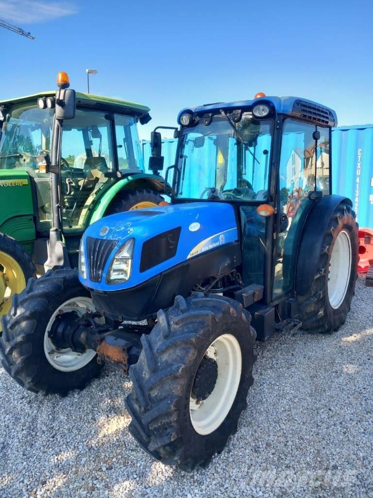 New Holland T4040F Traktory