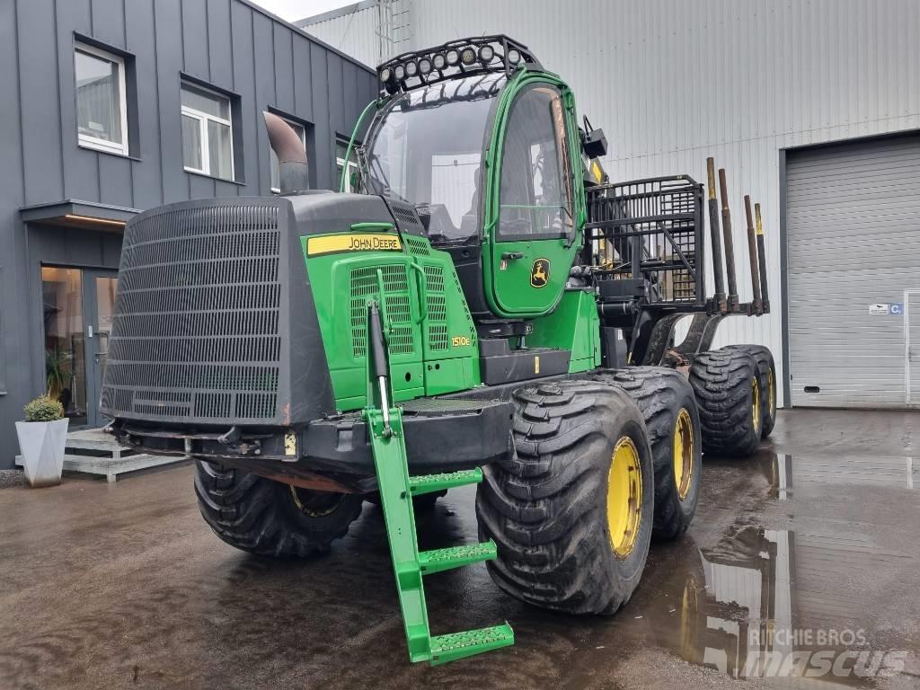 John Deere 1510 E Lesné traktory