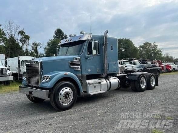 Freightliner 122SD Ťahače