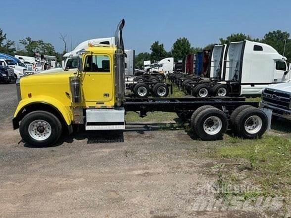 Freightliner FLD120 Nákladné vozidlá bez nadstavby