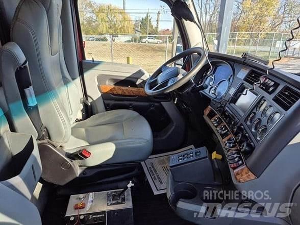 Kenworth T880 Sklápače