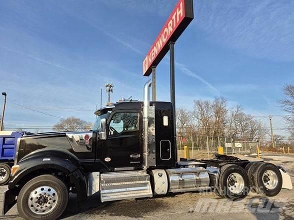 Kenworth W990 Ťahače